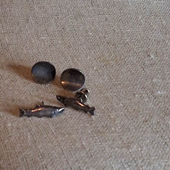 Petit Sterling Silver Fish And Stud Earrings - Picture 1 of 5